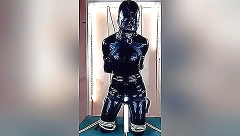 Latex Slavegirl Latex Slavegirl