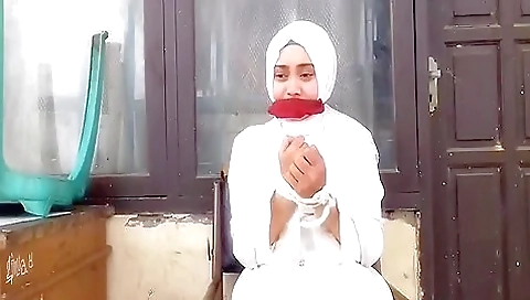 Hijabi Cleave Gag Hijabi Cleave Gag