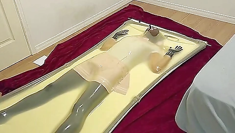 Girl Left In Vacuum Bed Girl Left In Vacuum Bed